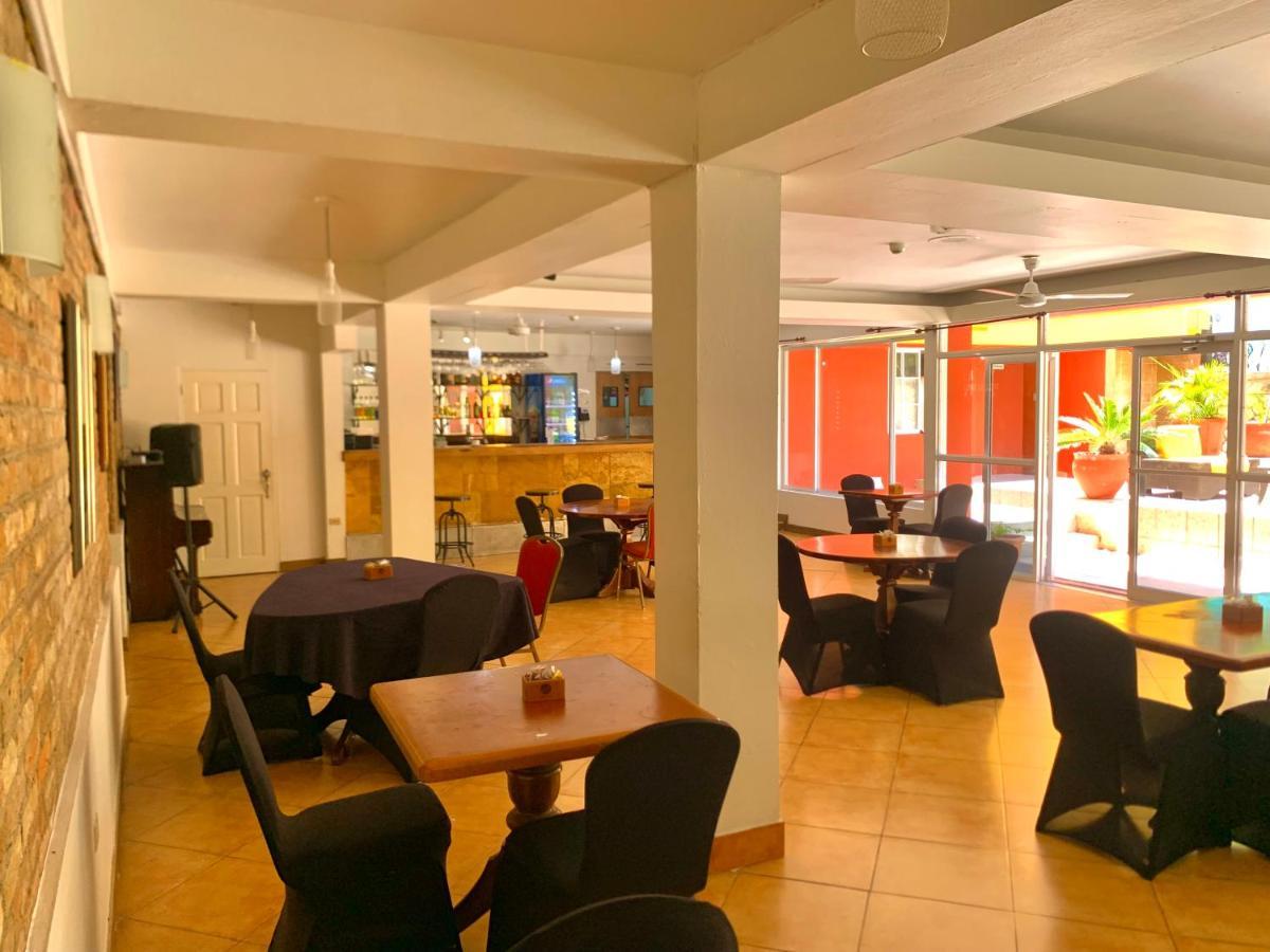 Altamont West Hotel Montego Bay Ngoại thất bức ảnh