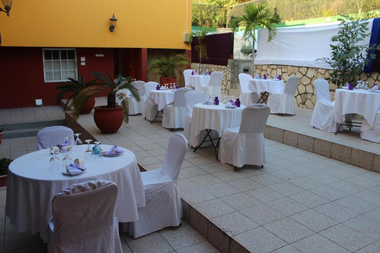 Altamont West Hotel Montego Bay Ngoại thất bức ảnh