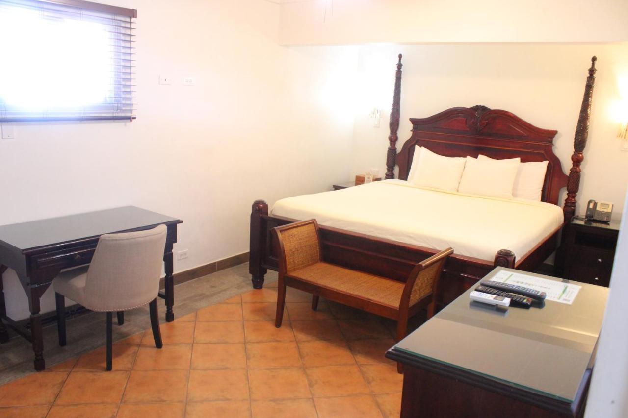 Altamont West Hotel Montego Bay Ngoại thất bức ảnh