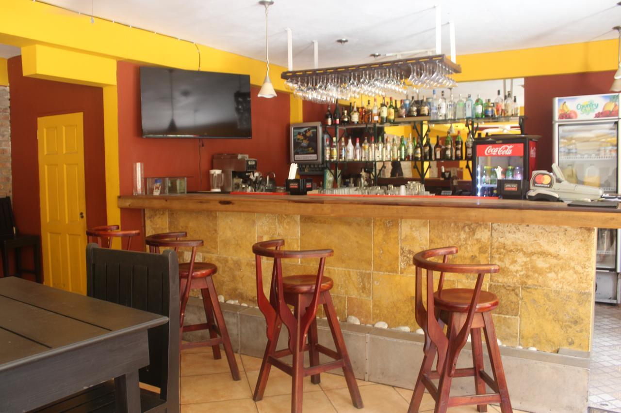 Altamont West Hotel Montego Bay Ngoại thất bức ảnh
